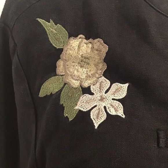 RELATIVITY Jacket Black Asian Inspired Embroidery Toggle Closure Linen Size L - Picture 3 of 9
